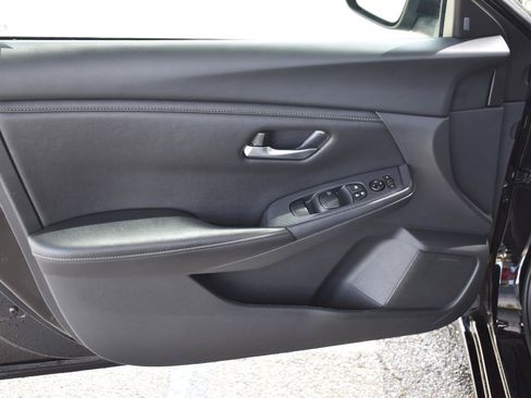 Certified 2024 Nissan Sentra SV FWD image 20