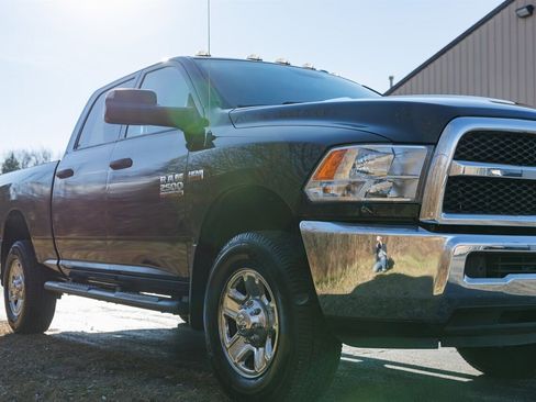 Used 2018 RAM 2500 Tradesman w/ Chrome Appearance Group image 26
