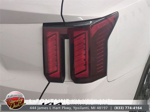 Certified 2025 Kia Sorento S w/ Panoramic Sunroof Package image 6