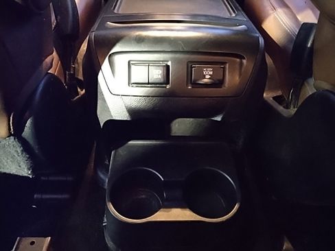 Used 2018 Toyota Sienna Limited Premium image 50