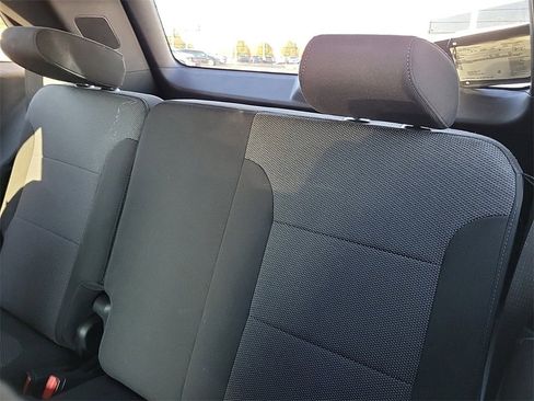 Used 2023 Chevrolet Traverse LT image 11