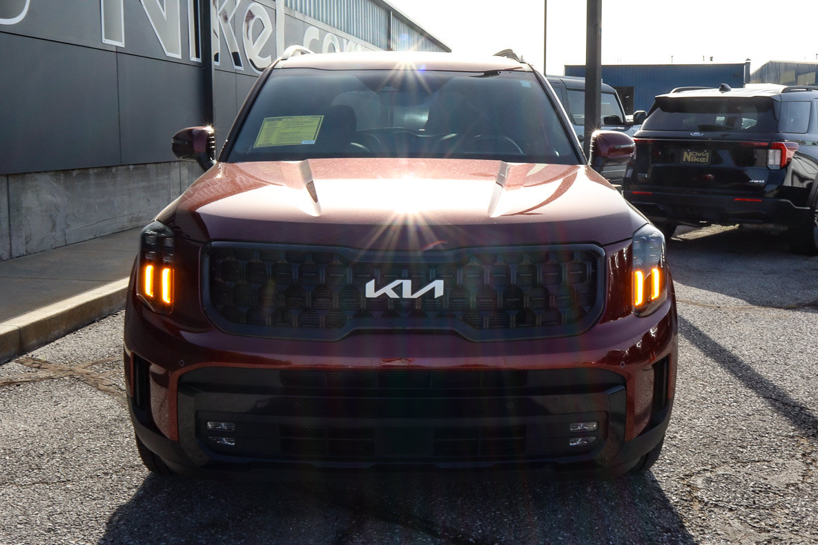 Used 2024 Kia Telluride SX Prestige X-Line AWD/4WD image 2