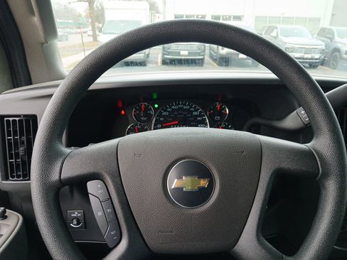 Used 2025 Chevrolet Express 2500 Extended w/ Communications Package image 10