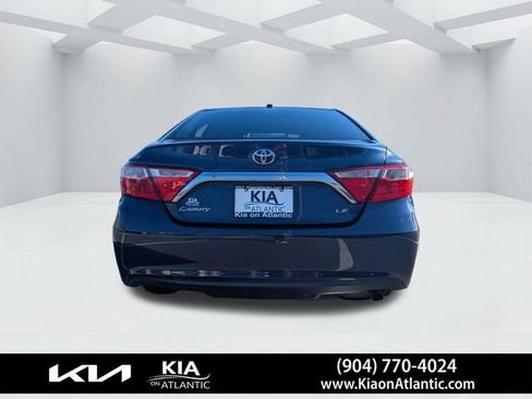 Used 2015 Toyota Camry LE FWD image 4