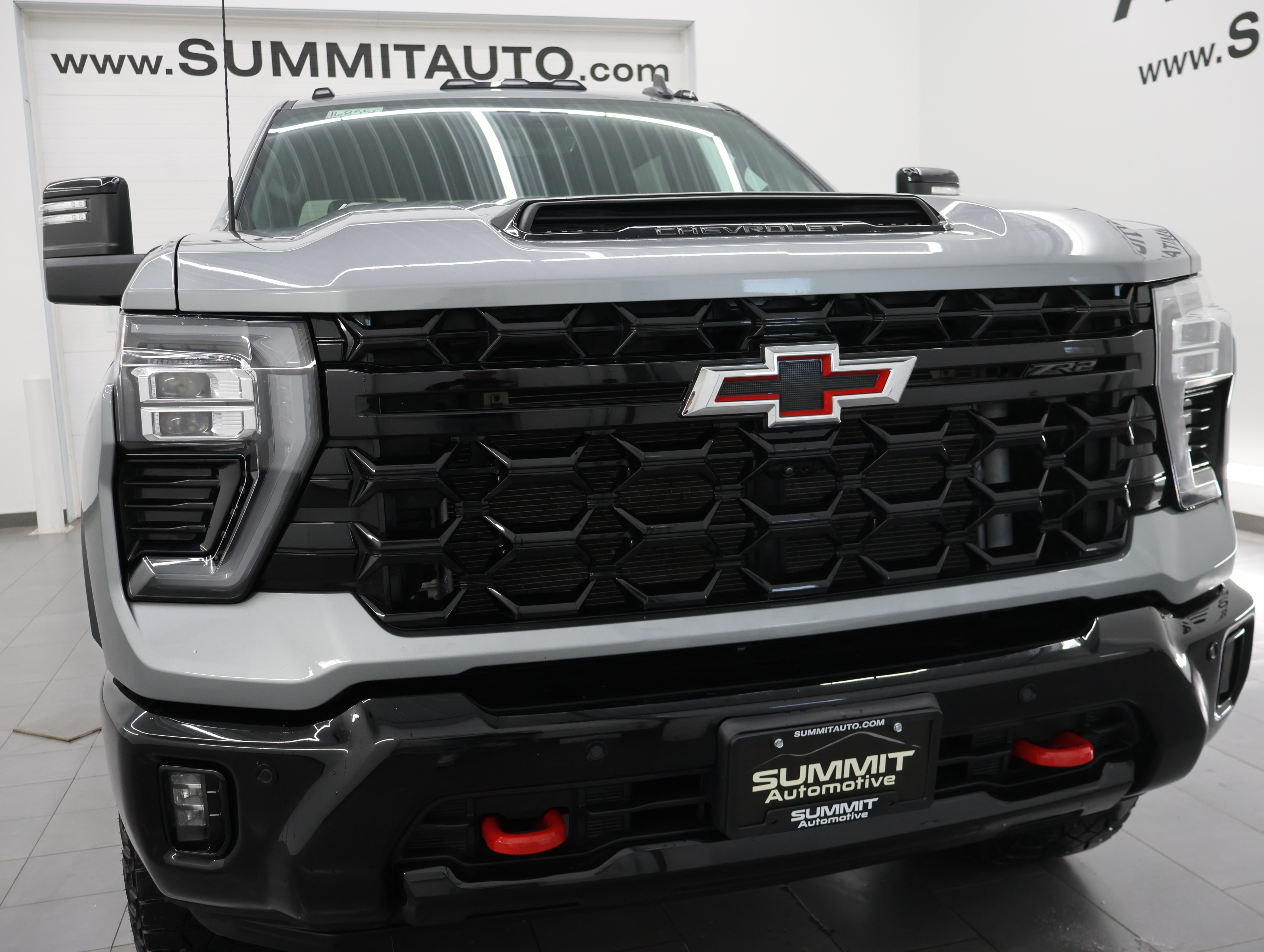 Used 2025 Chevrolet Silverado 2500 ZR2 w/ Technology Package AWD/4WD image 28