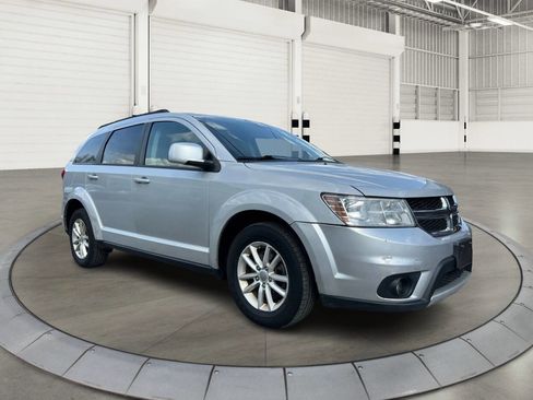 Used 2014 Dodge Journey SXT w/ Flexible Seating Group AWD/4WD image 1