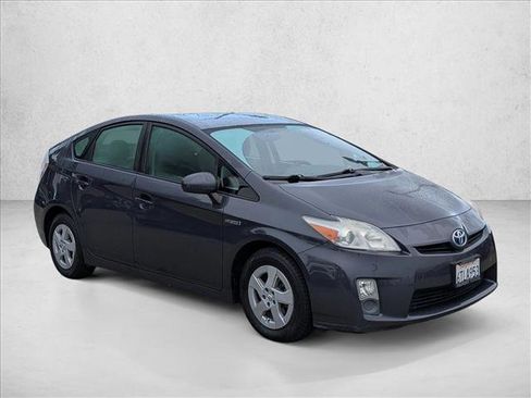 Used 2011 Toyota Prius Three image 3