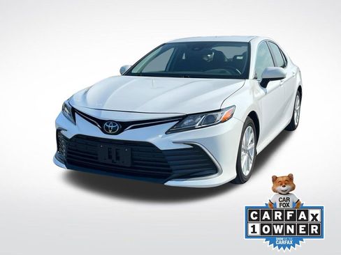 Used 2024 Toyota Camry LE image 8