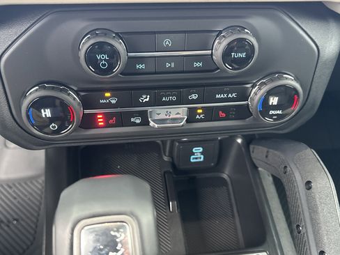 New 2025 Ford Bronco Big Bend w/ Black Diamond Package image 27