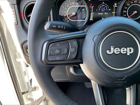 Used 2026 Jeep Gladiator Rubicon AWD/4WD image 23