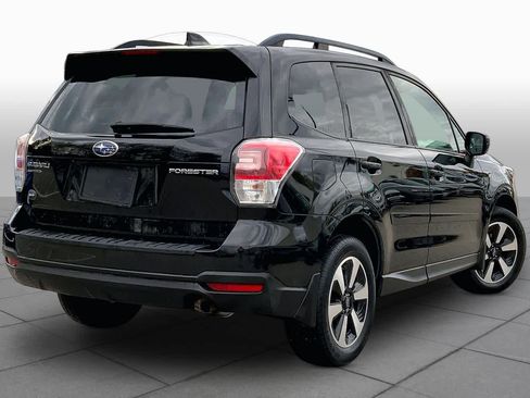 Used 2018 Subaru Forester 2.5i Premium w/ All-Weather Package AWD/4WD image 13