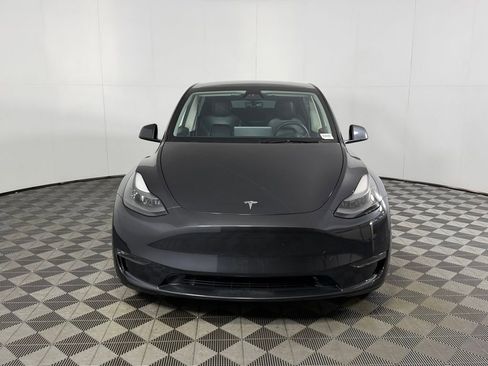 Used 2024 Tesla Model Y Long Range AWD/4WD image 17