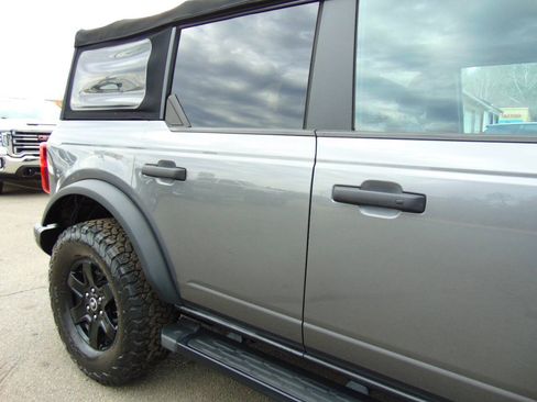 Used 2022 Ford Bronco Black Diamond AWD/4WD image 39