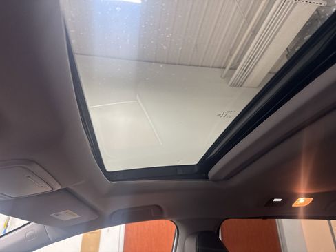 Used 2024 Honda Odyssey EX-L image 17