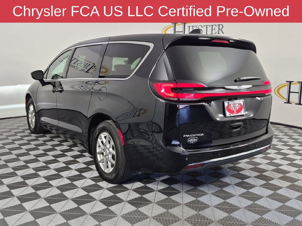 Used 2026 Chrysler Pacifica Select FWD image 7