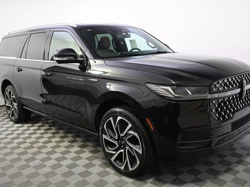 New 2027 Lincoln Navigator L Black Label AWD/4WD image 8