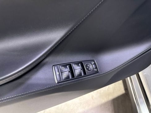 Used 2015 Tesla Model S 60 RWD image 23