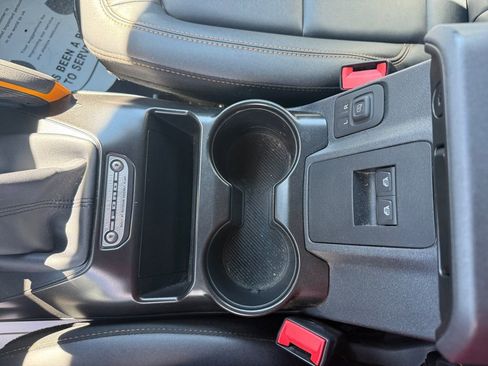 Used 2022 Ford Bronco Badlands image 23