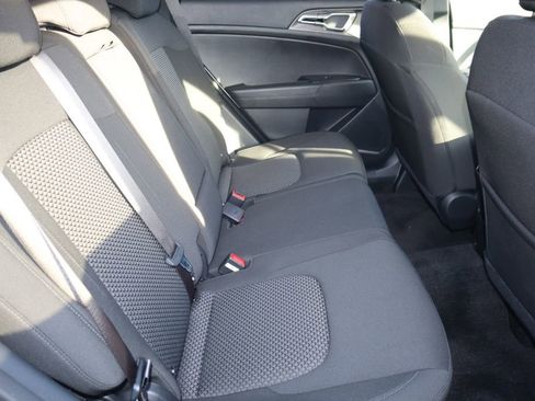 Used 2025 Kia Sportage LX image 24