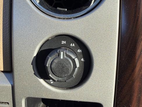 Used 2012 Ford F150 Lariat w/ Lariat Plus Pkg AWD/4WD image 25