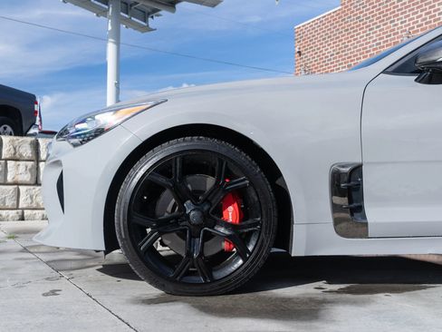 Used 2020 Kia Stinger GT2 AWD/4WD image 4
