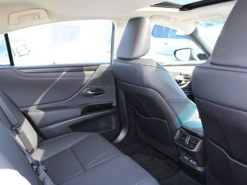 Certified 2024 Lexus ES 350 w/ Premium Package image 7