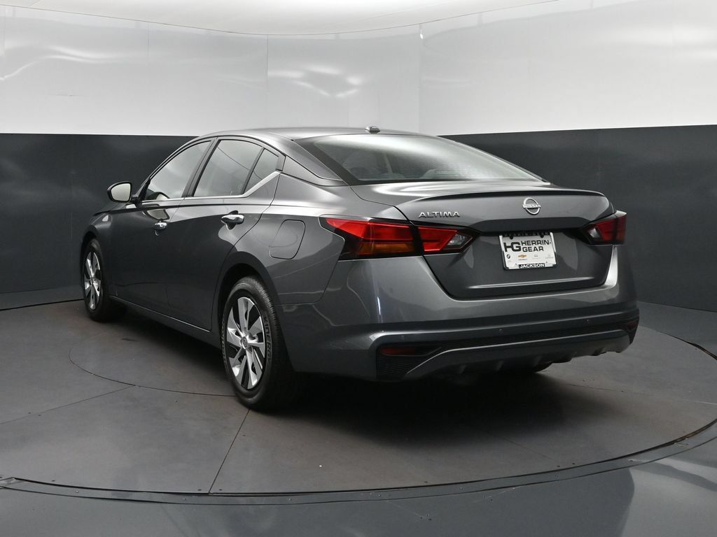 Used 2025 Nissan Altima 2.5 S FWD image 5