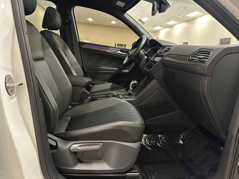Used 2022 Volkswagen Tiguan SE R-Line AWD/4WD image 39