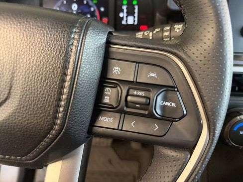 Used 2026 Toyota 4Runner SR5 RWD image 23
