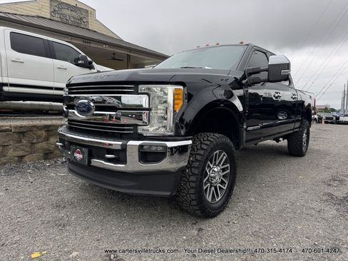 Used 2017 Ford F250 XLT w/ XLT Premium Package AWD/4WD image 2