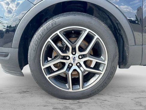 Used 2018 Ford Explorer Sport AWD/4WD image 13