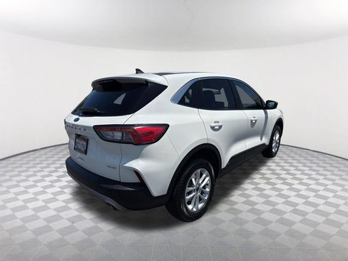 Used 2022 Ford Escape SE w/ Convenience Package AWD/4WD image 4