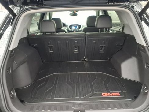 Used 2024 GMC Terrain SLT w/ Infotainment Package II AWD/4WD image 16