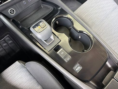 Used 2023 Nissan Rogue SV image 24