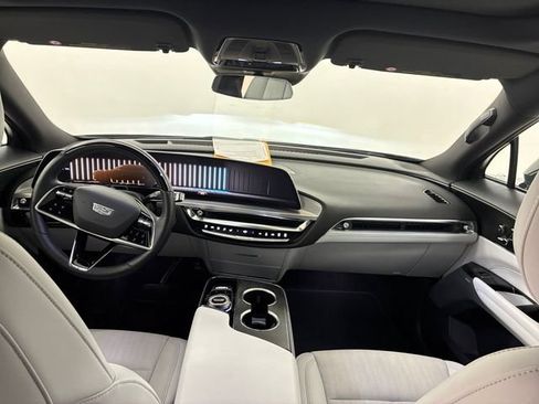 Certified 2023 Cadillac Lyriq AWD image 20