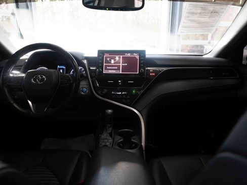 Used 2021 Toyota Camry SE image 20