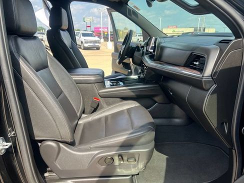 Certified 2025 Chevrolet Suburban Z71 AWD/4WD image 14