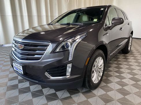 Used 2018 Cadillac XT5 FWD image 3