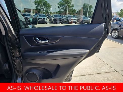 Used 2017 Nissan Rogue SV AWD/4WD image 32