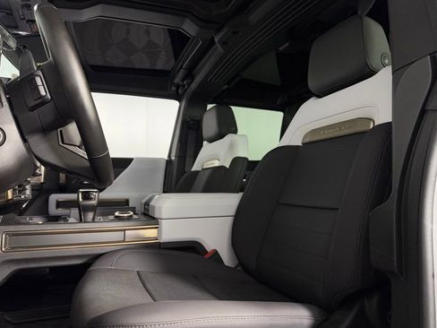 Used 2025 GMC Hummer EV 2X AWD/4WD image 23
