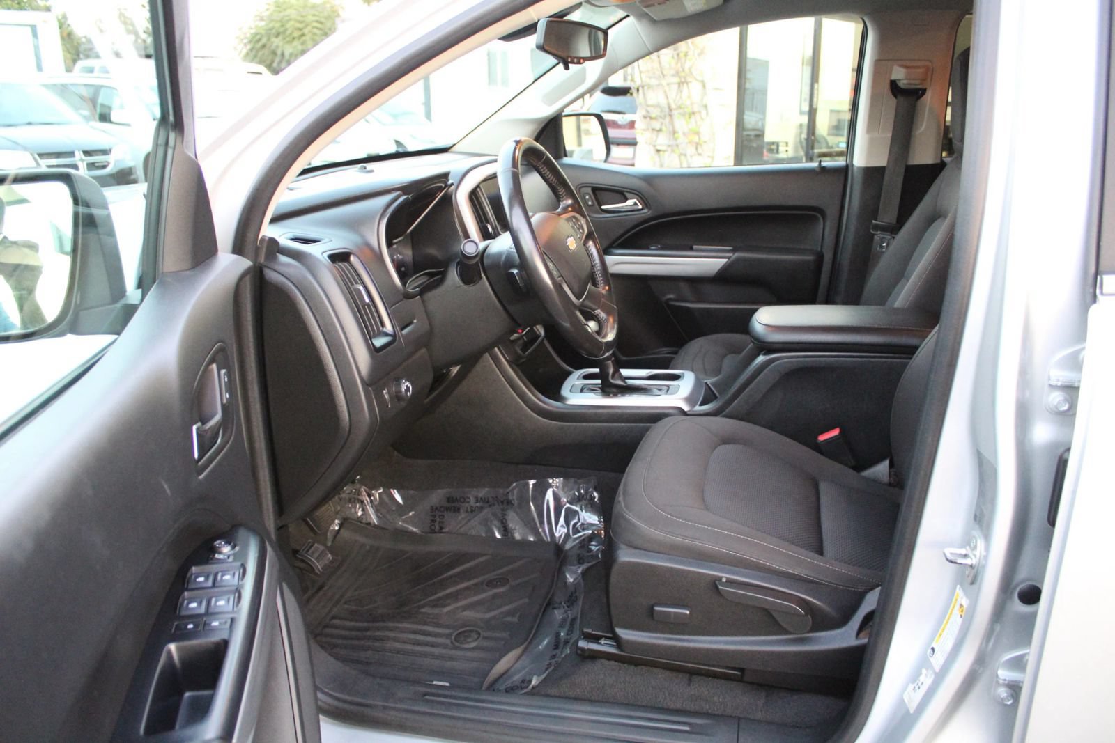 Used 2020 Chevrolet Colorado LT RWD image 9