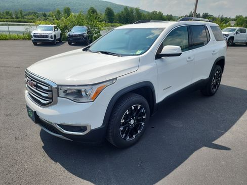Used 2019 GMC Acadia SLT w/ LPO, Floor Liner Package AWD/4WD image 4
