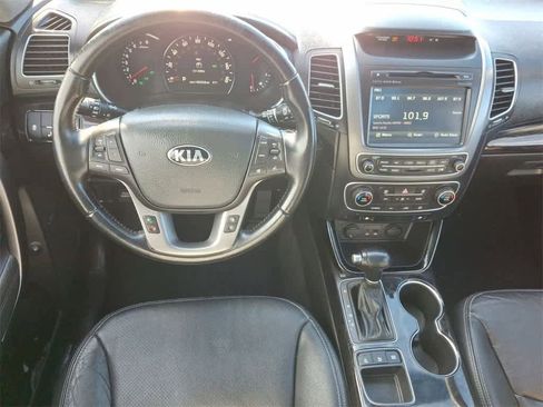 Used 2014 Kia Sorento SX w/ 3rd Row Package image 27