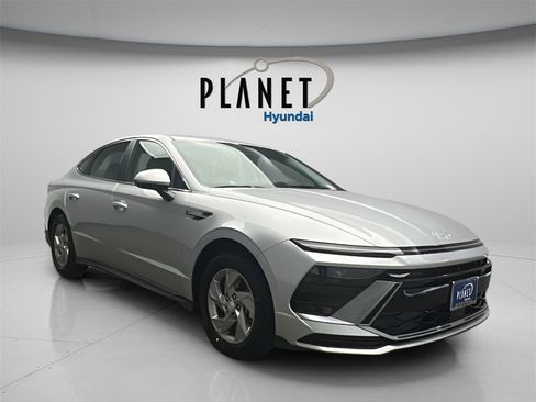 New 2026 Hyundai Sonata SE image 1