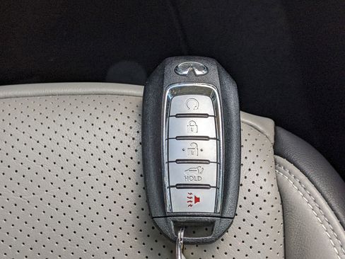 Used 2023 INFINITI QX50 Sensory image 30