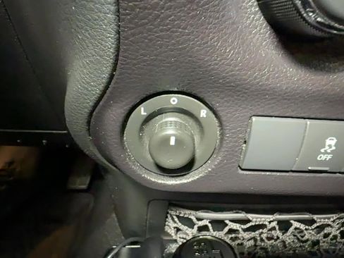 Used 2017 Jeep Wrangler Unlimited Sport w/ Quick Order Package 24S image 27