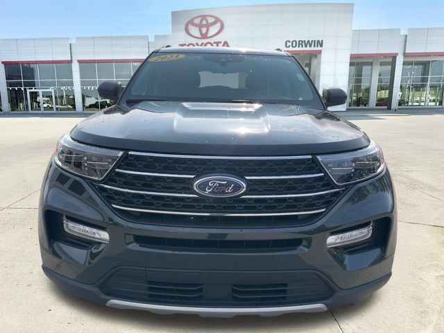 Used 2023 Ford Explorer XLT w/ Equipment Group 202A AWD/4WD image 8