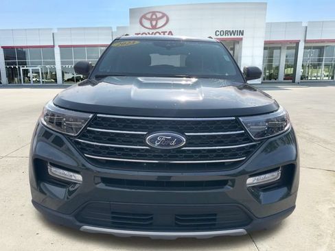 Used 2023 Ford Explorer XLT w/ Equipment Group 202A AWD/4WD image 8