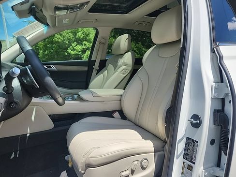 Used 2024 Genesis GV80 3.5T AWD/4WD image 8