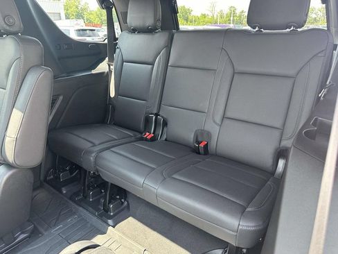 Used 2023 Chevrolet Tahoe LT w/ LT Signature Package AWD/4WD image 12